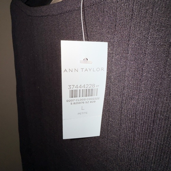 NWT Ann Taylor Ribbed Off Shoulder Black Long Sleeve Sweater SZ LP - Picture 4 of 10